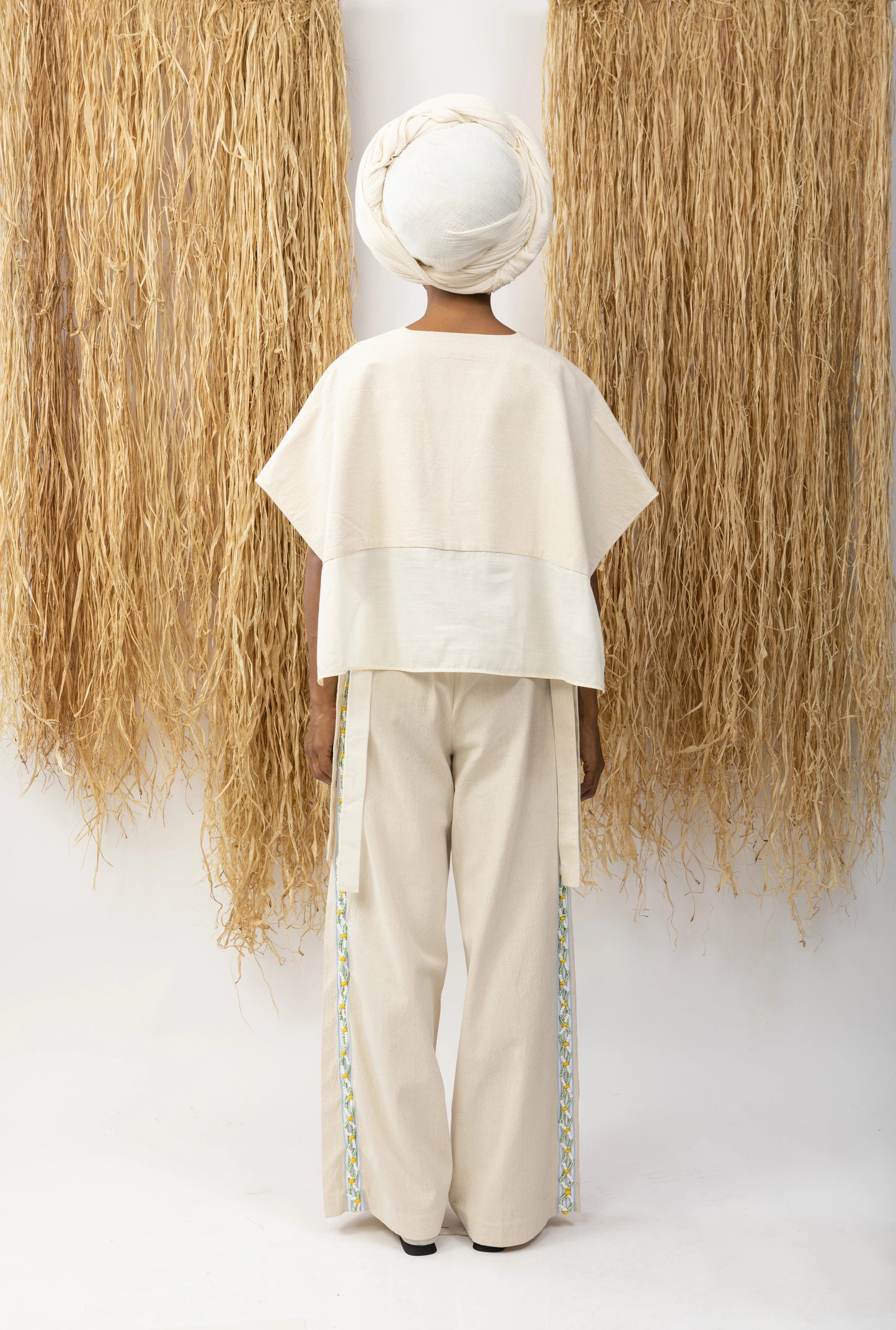 Top Cocoro White LaurenceAirline