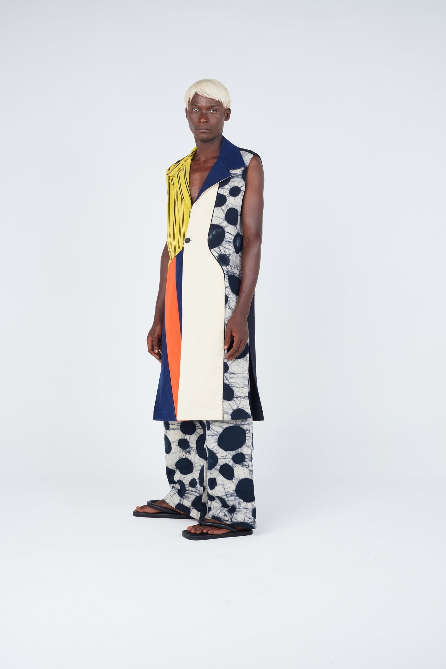 Multicolour Sleevless Coat Sleevless coat New LaurenceAirline