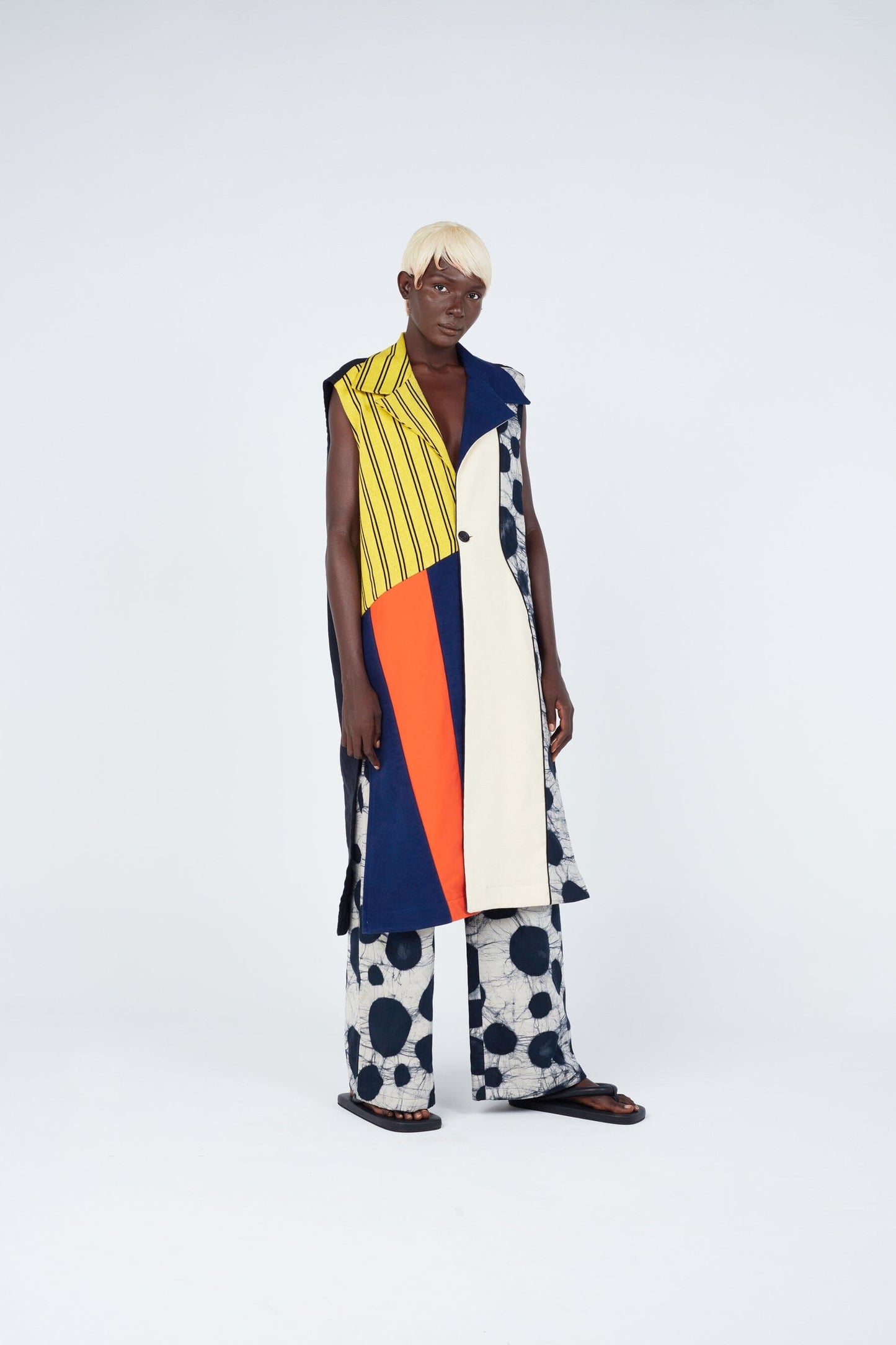 Multicolour Sleevless Coat Sleevless coat New LaurenceAirline