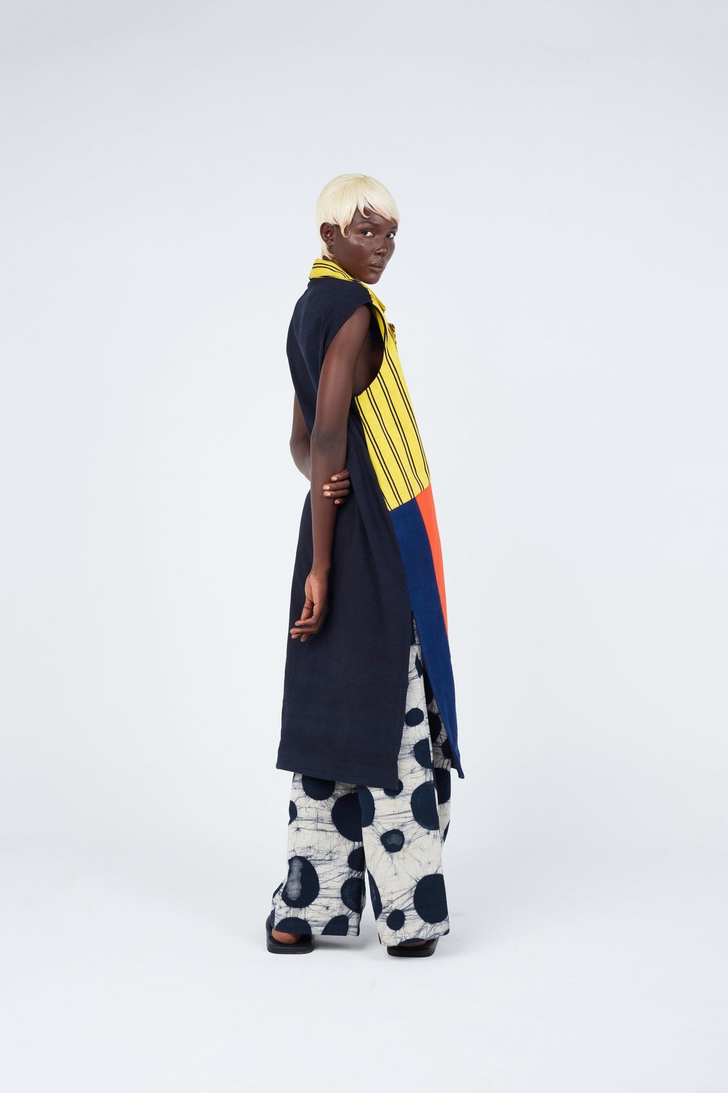 Multicolour Sleevless Coat Sleevless coat New LaurenceAirline