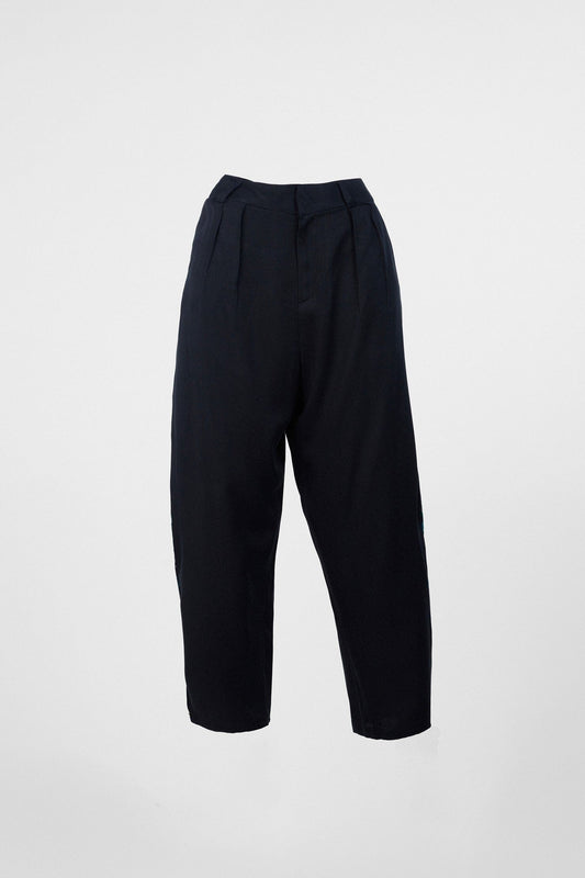 Stripe seam carrot pants • Black Trousers New LaurenceAirline 